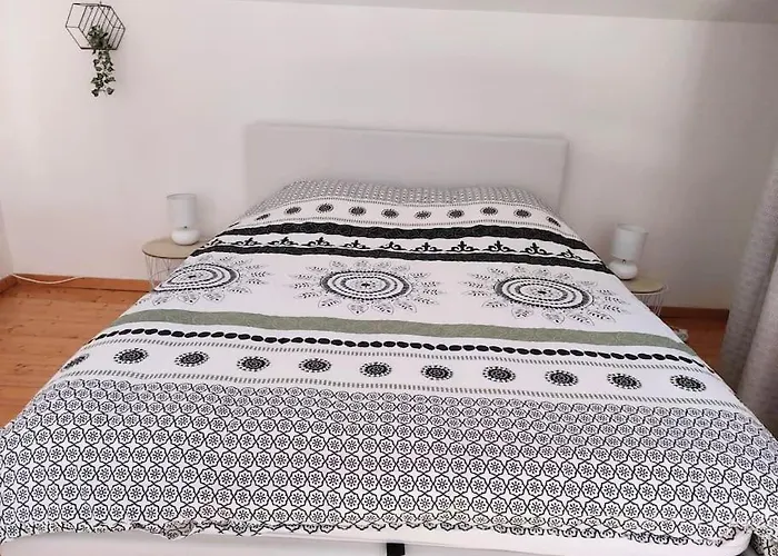 Rez De Jardin Dans Quartier Calme Et Ensoleille Villa Saint-André-les-Alpes